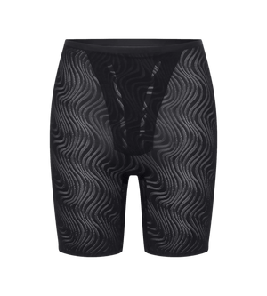 Triumph Shape Smart Ellipse body-shaping shorts with medium shaping effects and soft waistband for comfort.