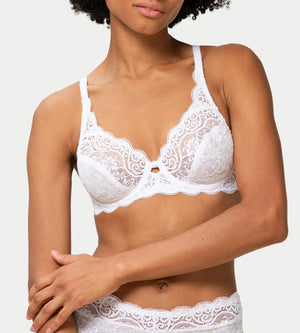 Amourette 300 white lace bralette model showcasing soft support cups and floral pattern.