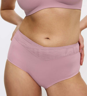 True Shape Sensation T pink maxi brief offering comfort and a seamless silhouette under clothing.