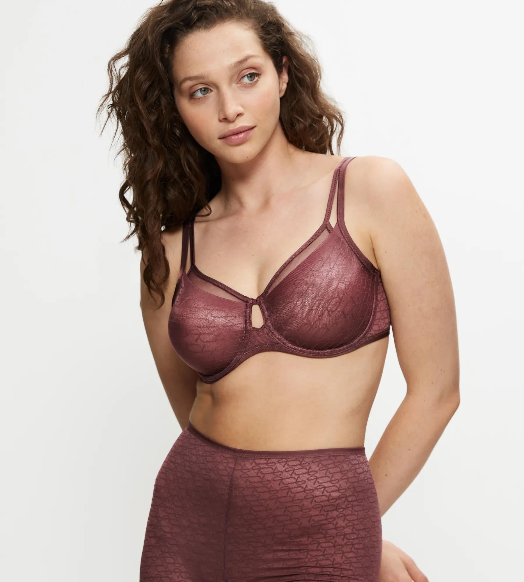 Triumph Signature Sheer decadent chocolate