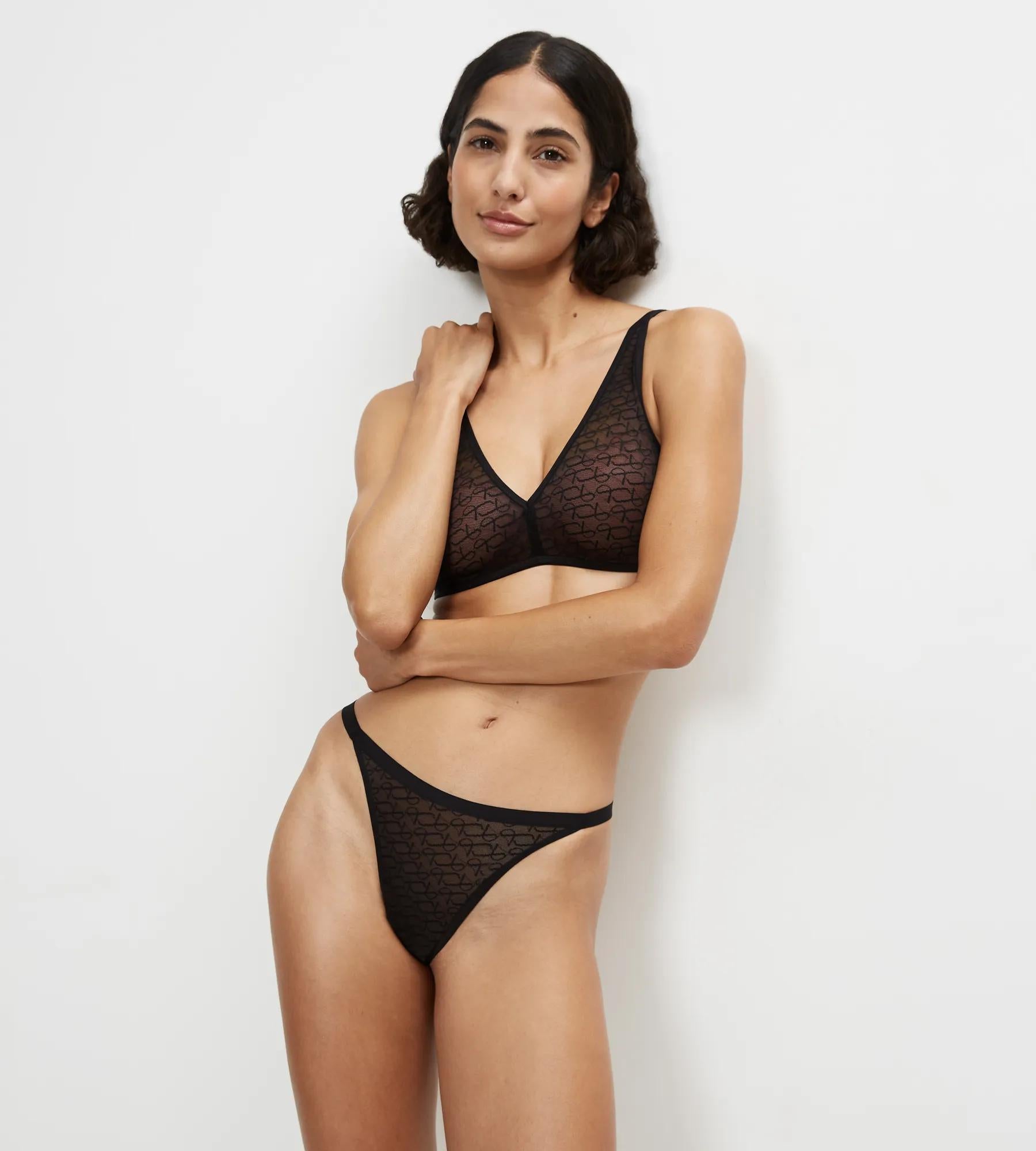 Triumph Signature Sheer