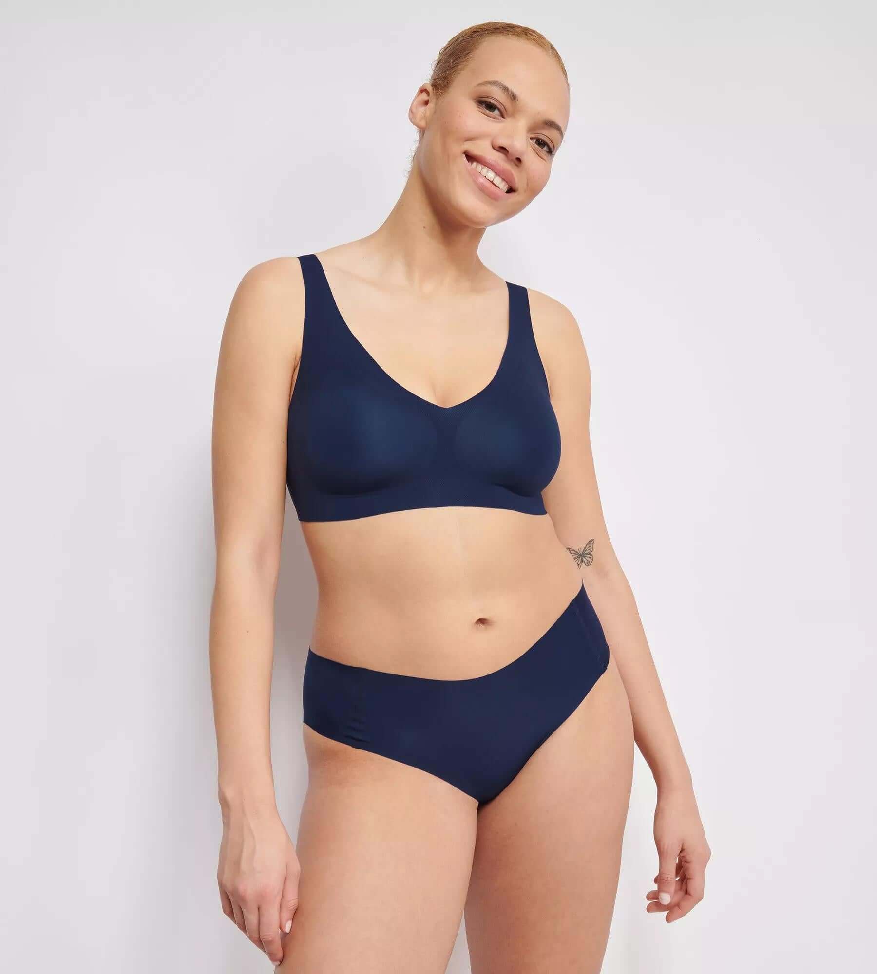 sloggi ZERO Feel seamless hipster briefs and bra set in navy, super-soft and comfortable fit.