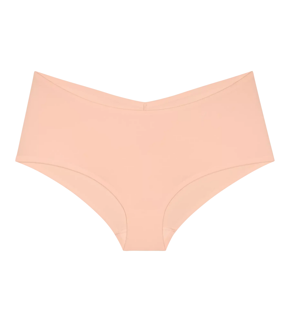 Body Make-Up Illusion curved shorts in a smooth peach shade, designed for a fitted look and everyday comfort.