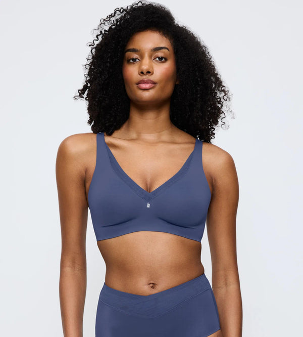 Triumph True Shape Sensation Wireless Minimizer Bra- Vintage Denim