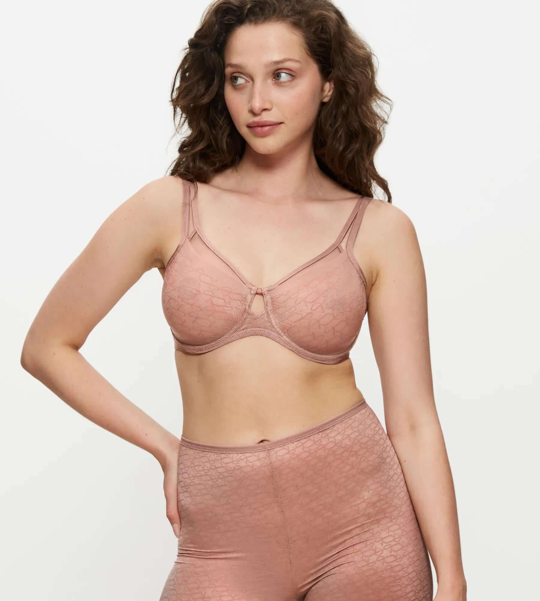 Triumph Signature Sheer toasted almond