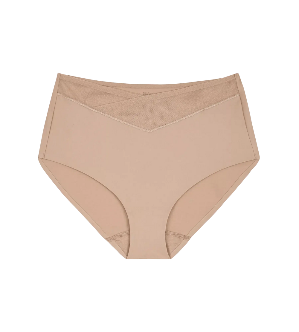 True Shape Sensation maxi brief in nude color with a high waist and seamless leg opening.